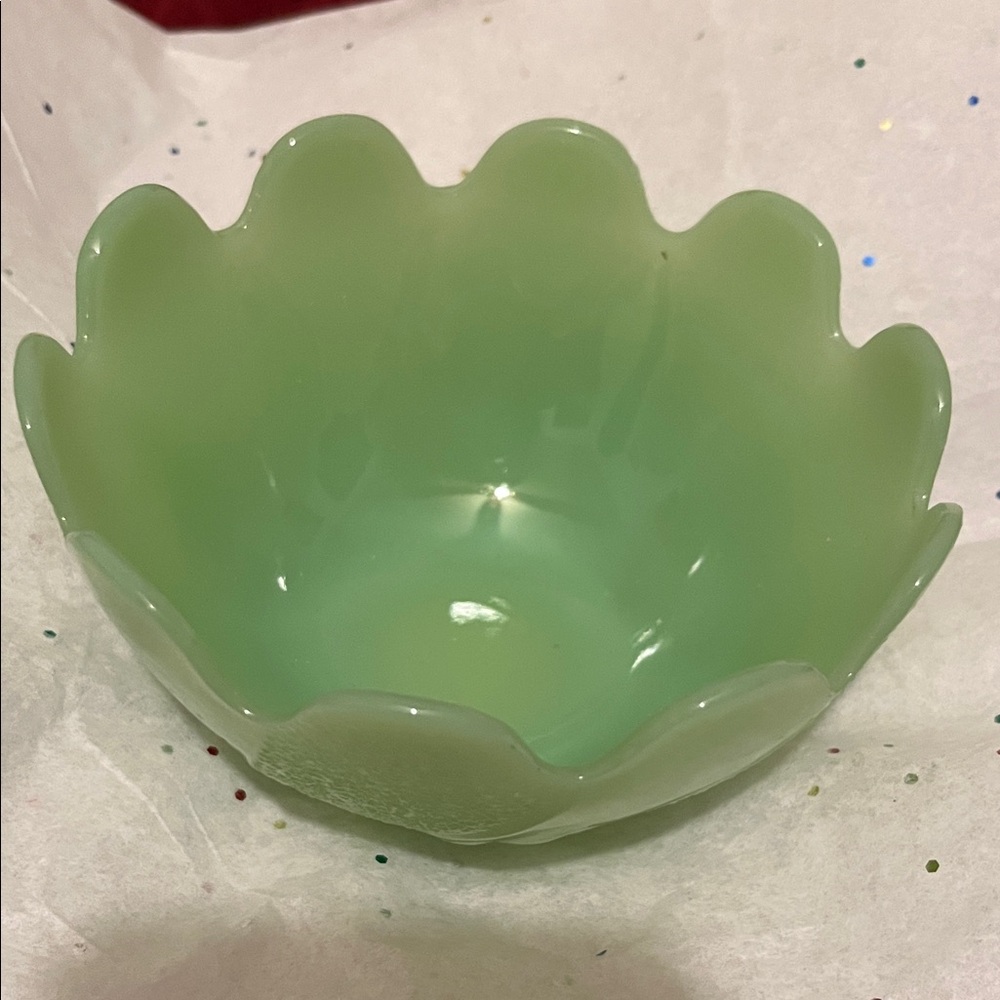 Vintage Fire King Jadeite Lotus Blossom Leaf Scalloped Dessert Bowl